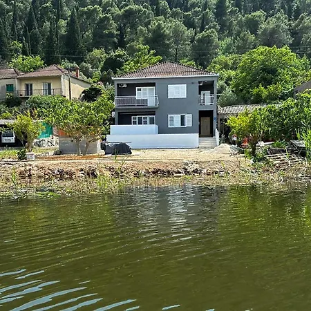 펜션 4 Bedroom Stunning In
