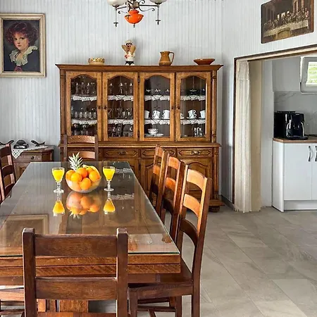 Holiday home 4 Bedroom Stunning In *