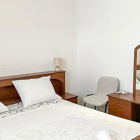 4 Bedroom Stunning In *